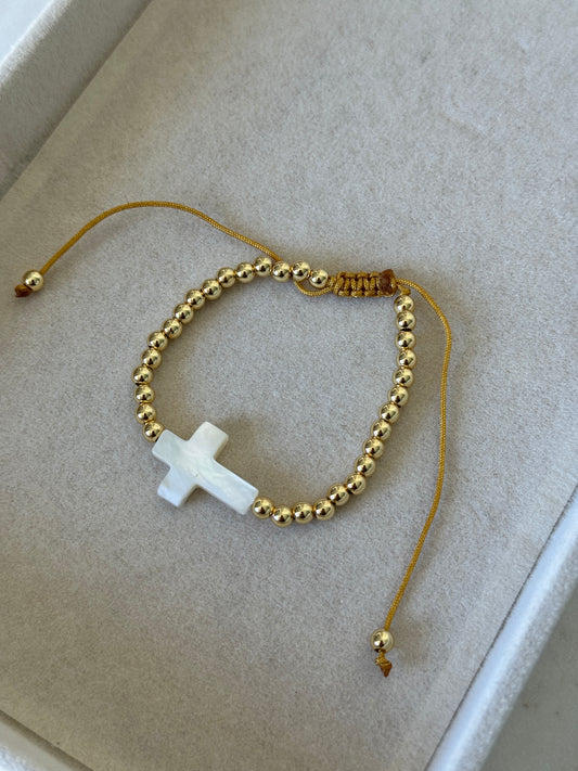Dainty Nacre Cross Bracelet