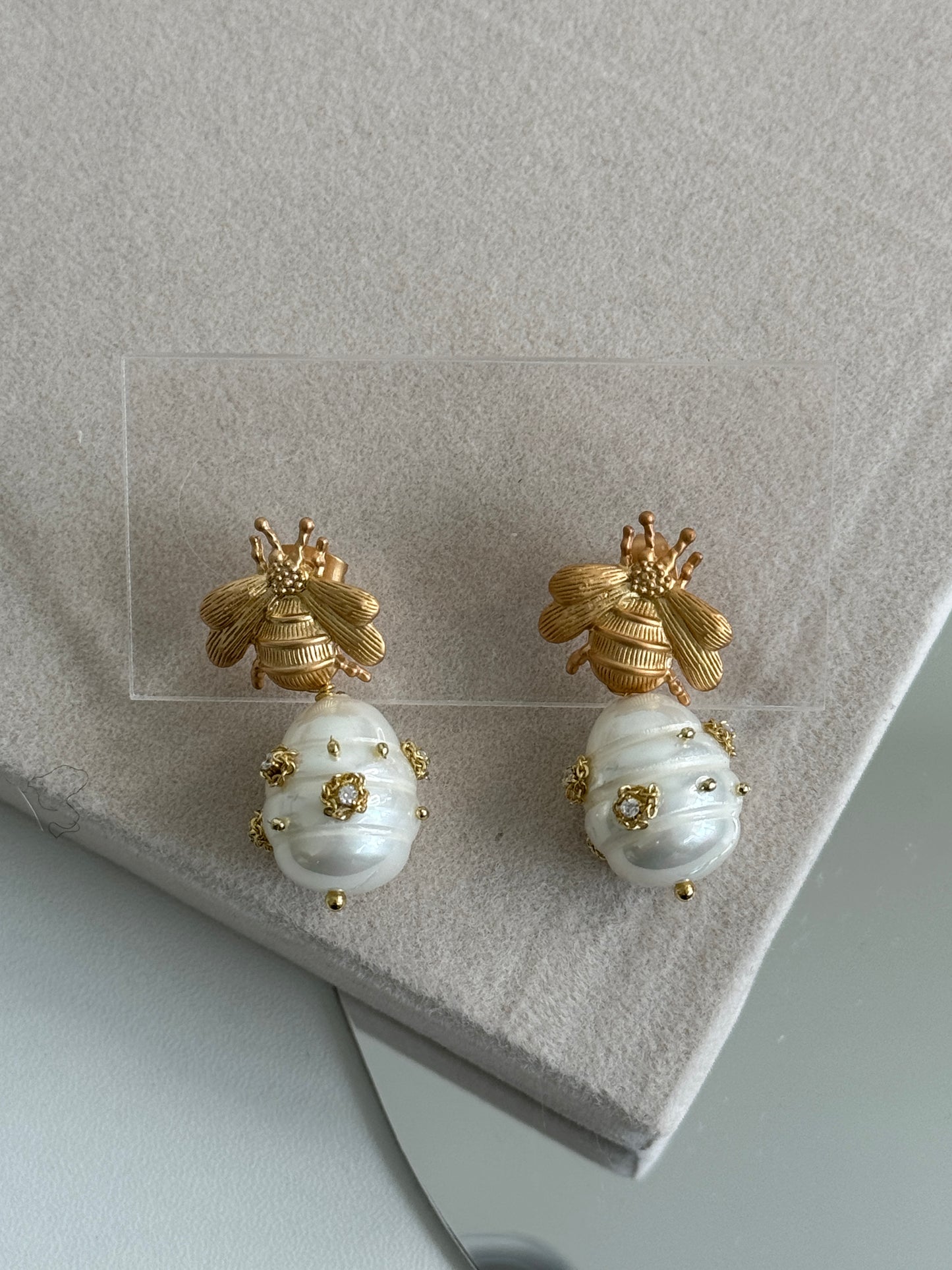 Bee Earring