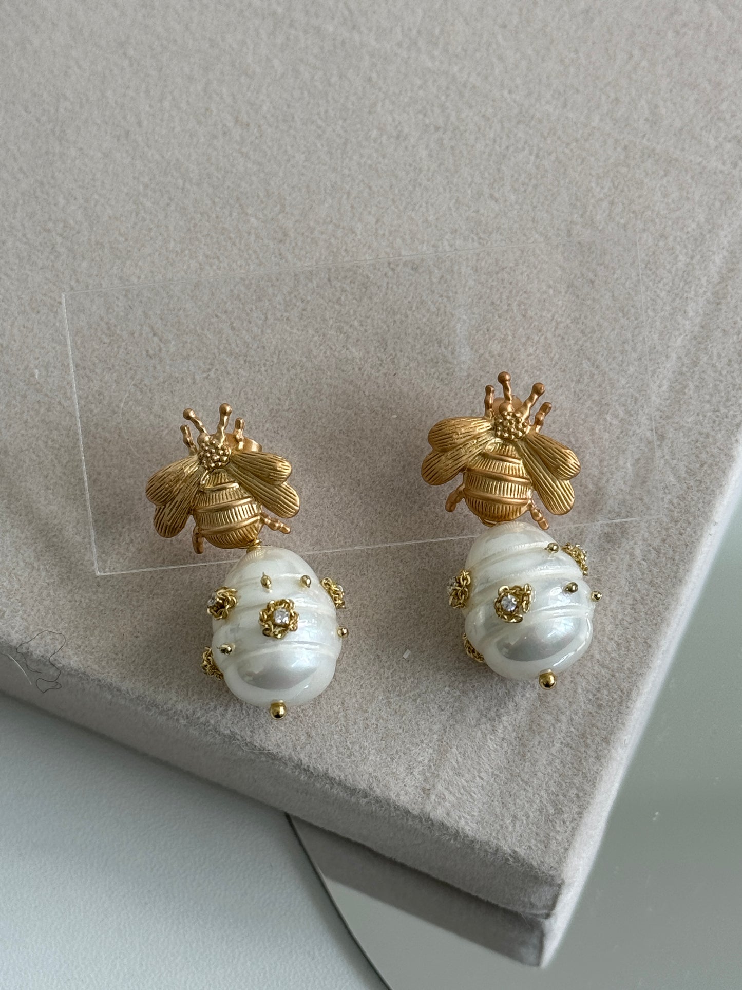 Bee Earring