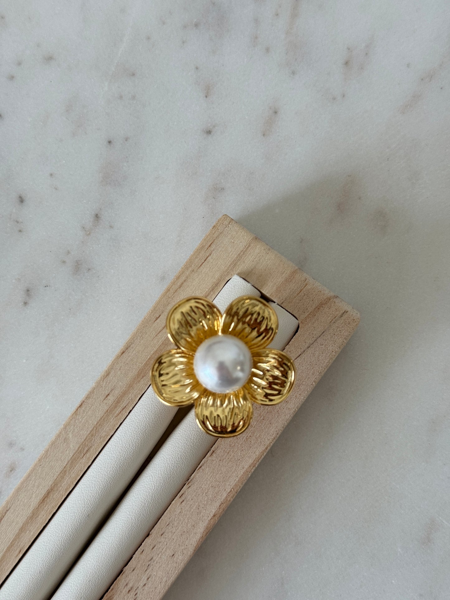 Gold Chunky with Pearl Ring