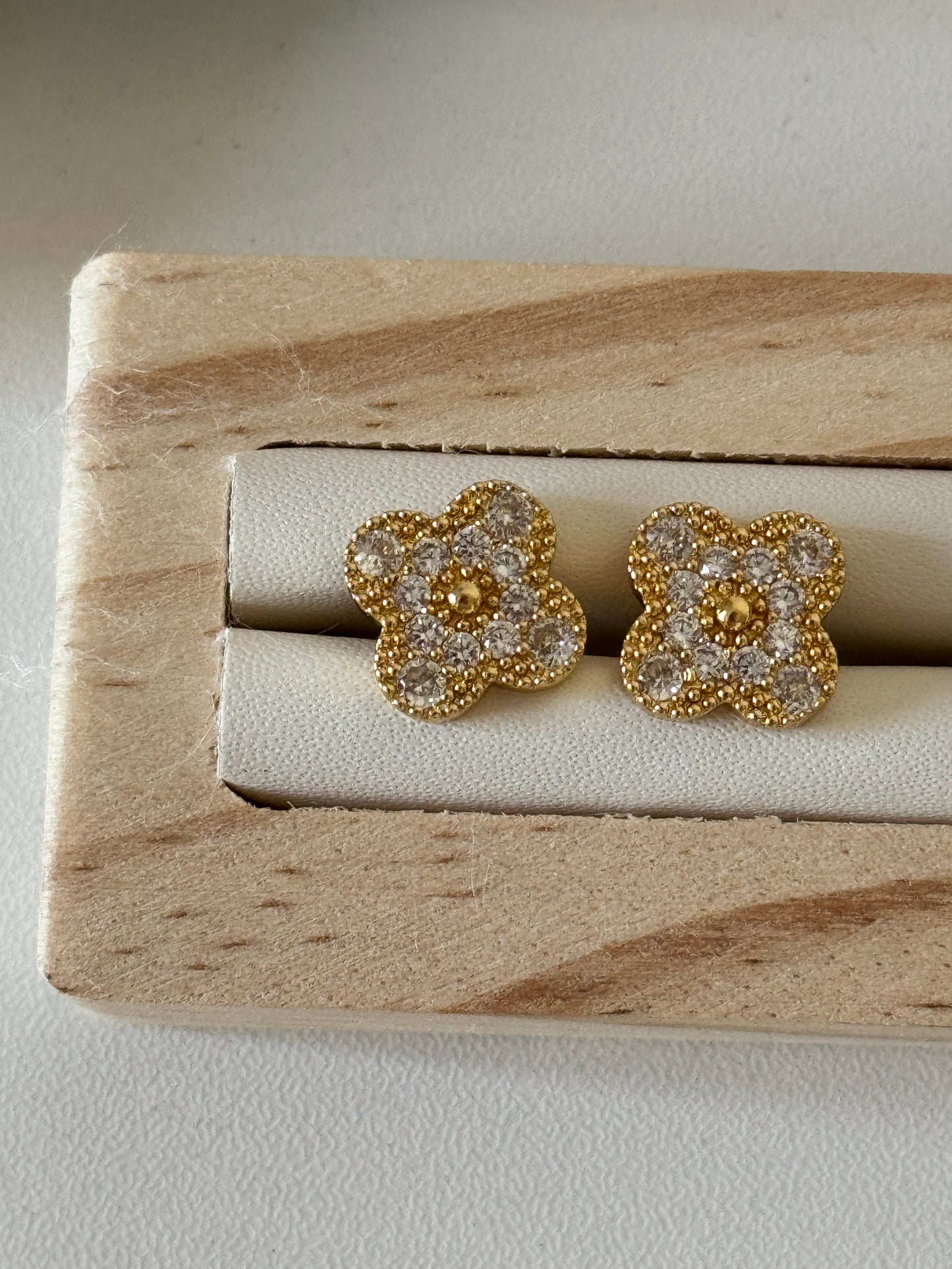 Clover Gold Errings