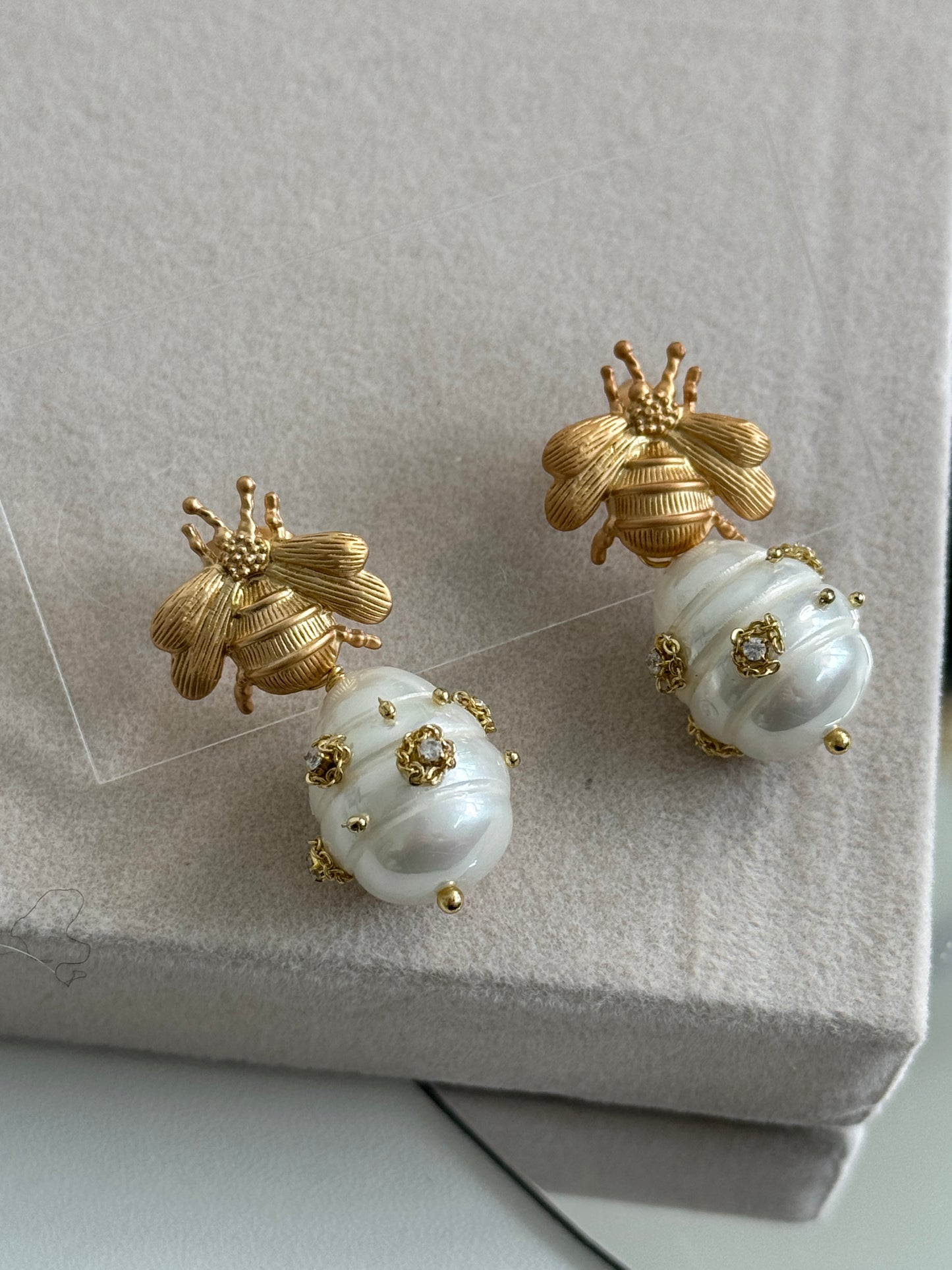 Bee Earring