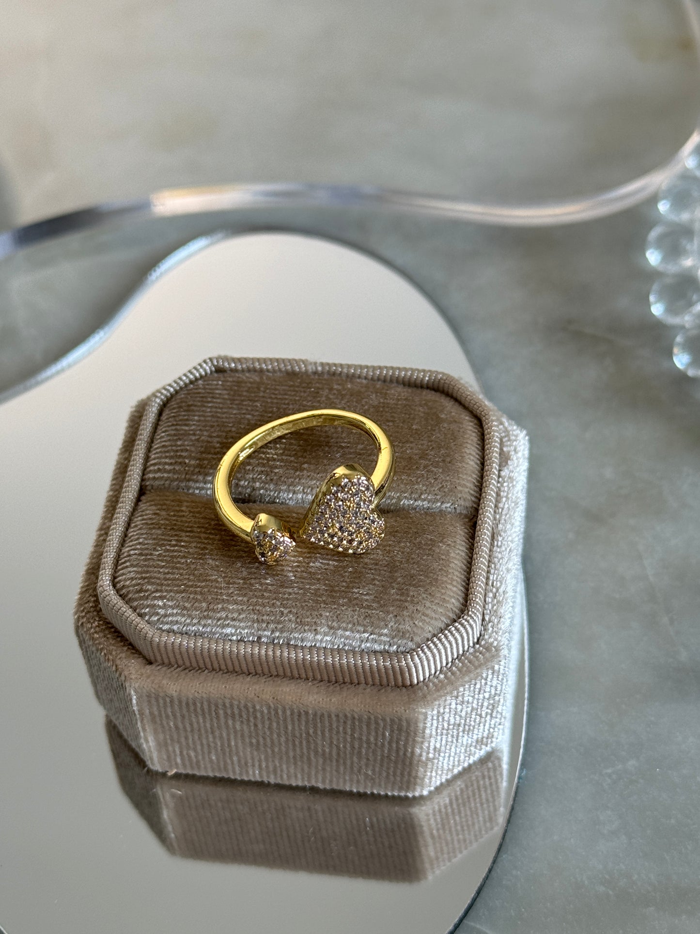 Ana Ring